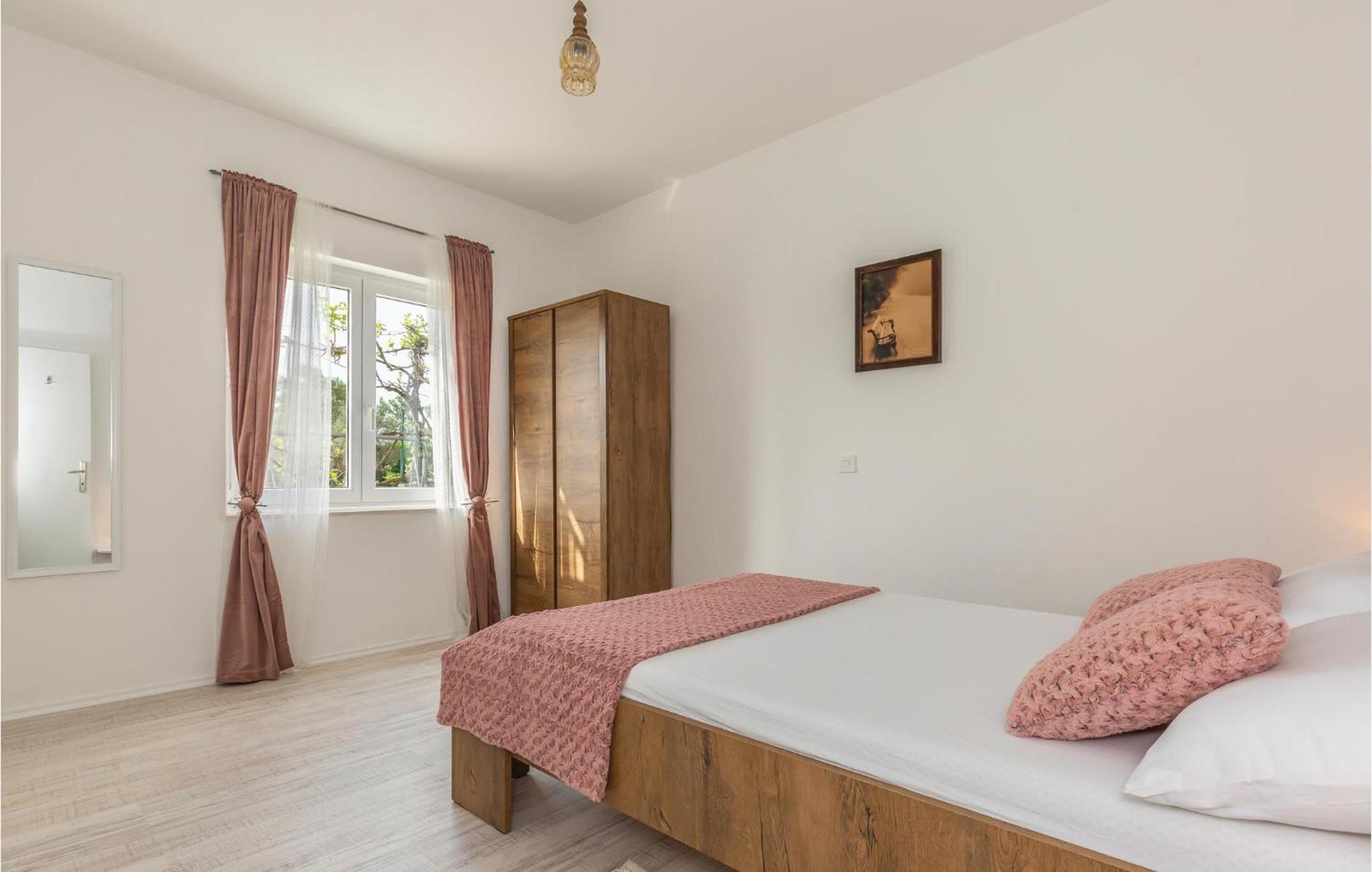 Beautiful Apartment In Metkovic With Kitchen Exterior photo